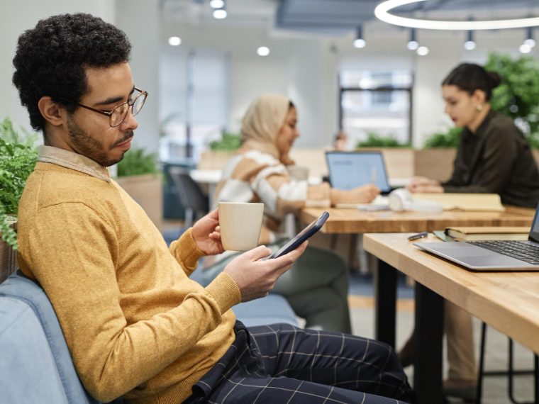 Réinventer sa journée de travail dans un environnement collaboratif et motivant